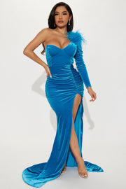 One Sleeve Ostrich Feather